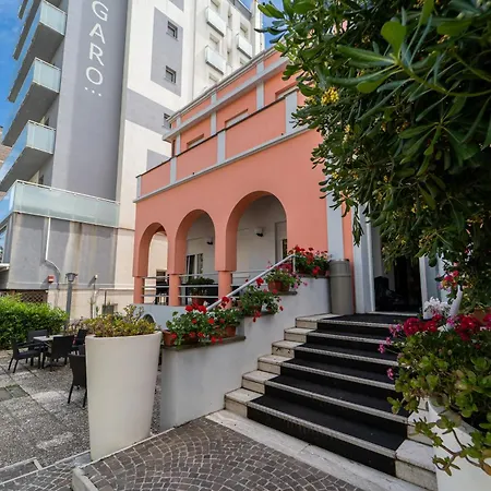 Hotell Amadei Blumen Pesaro