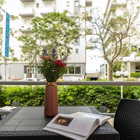 Amadei Blumen Hotell 3*