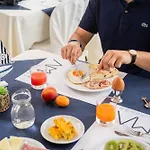 Hotel Amadei Blumen 3*