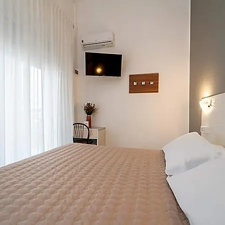 Amadei Blumen Hotel 3*