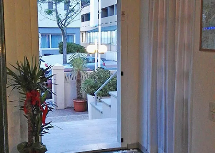 Amadei Blumen Πέζαρο