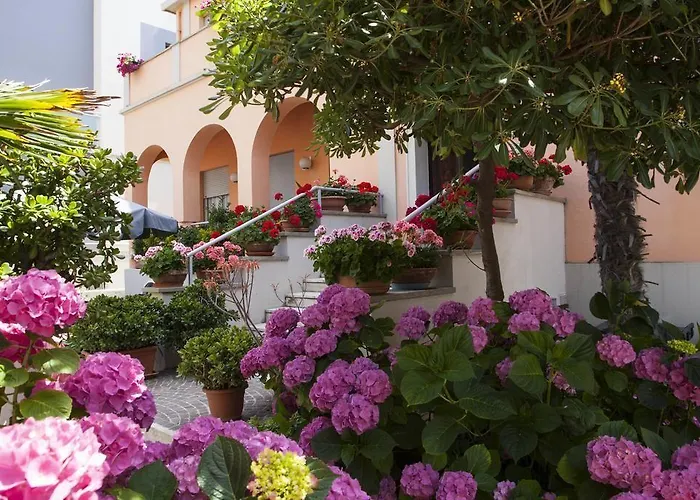 Amadei Blumen Ξενοδοχείο Πέζαρο