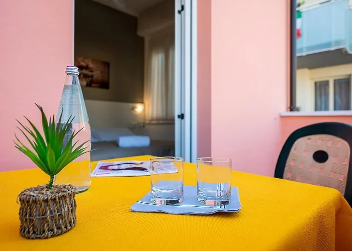 Amadei Blumen Ξενοδοχείο Πέζαρο