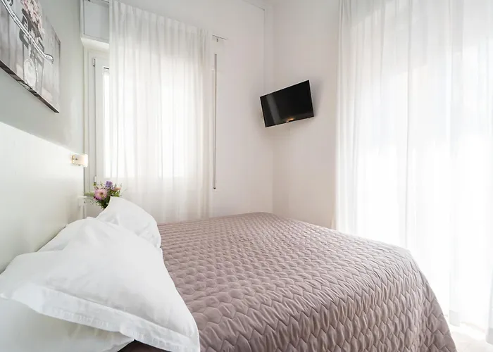 فندق Amadei Blumen بيزارو