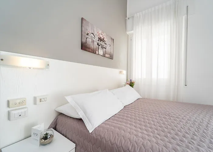 Amadei Blumen 3* بيزارو